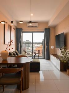 Soho Residence and Apartments by Acacia Living - City Center District 1 - Near Bui Vien