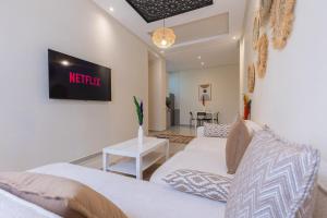 Bright & Trendy APPT Downtown Rabat- by MERAT HOME