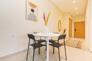 Bright & Trendy APPT Downtown Rabat- by MERAT HOME