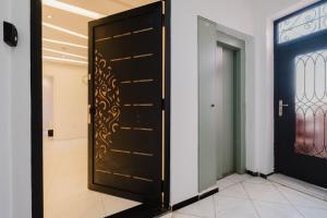 Modern Apt private spa, Sunset,5mn to airport