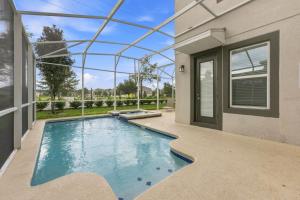 Perfect Family Escape Pool Themed Rooms