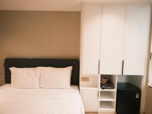 Nena Home