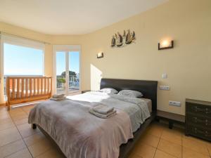 Unique villa in Moraira with infinity pool