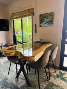 Casa Familia Rio Celeste - Pura Vidaville