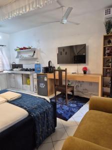 EUNICES CLASSY DIANI STUDIO