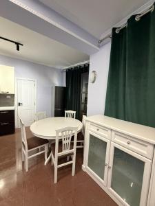 The SunSet Apartment New Bazaar Balcony Free Parking