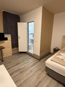 Hotel Moji 5 Solingen