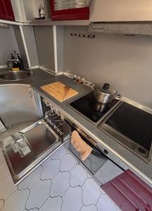 Vitoshka 3BR by BulgarianHomes