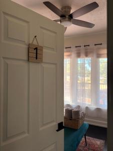 Hikari-Okanagan Sunshine B&B