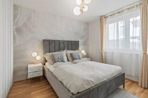 1BR balcony stay near U1 metro and Donau Zentrum