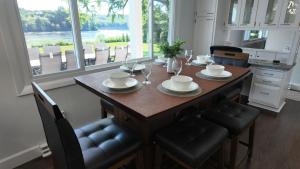 8 Beds Saratoga Waterfront Home, Heated Pool, Sauna, Fish, Boat