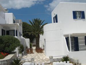 Nicos Studios & Apartments Paros Greece