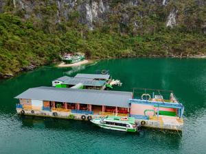 Oris Cruises Ha Long - Bai Tu Long Private Journeys