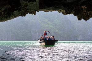 Oris Cruises Ha Long - Bai Tu Long Private Journeys