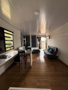 Floral Home Acacias - Laguna Vieja, Studio Loft