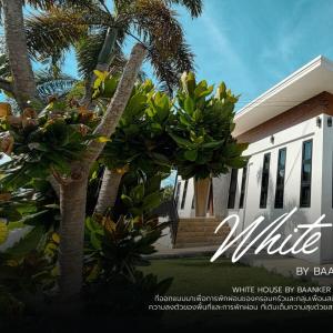 White House by BaanKuer