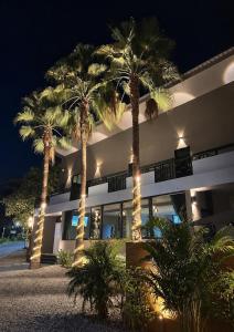 Acqua Rooms & Living