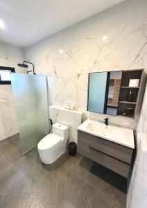 Acqua Rooms & Living