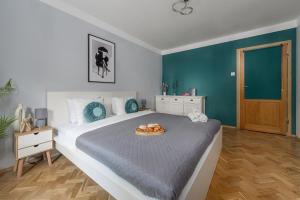 Lumina I 3-room Apart with Balcony I Center of Warsaw I Park Mirowski