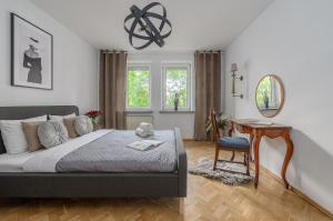 Lumina I 3-room Apart with Balcony I Center of Warsaw I Park Mirowski