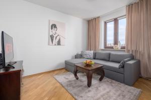 Lumina 3-room Apart & Parking & Balcony I AC