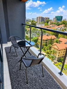 Luxury 2 Bed Apartment-Gym Pool and Rooftop View