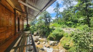 Tay Con Linh Farmstay & Trekking Ha Giang