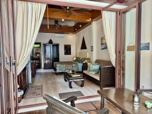 Sibaja Palms Sunset Beach Luxury Apartments