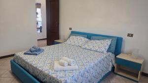 Cozy Blue Pisa