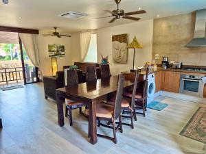 Sibaja Palms Sunset Beach Luxury Villa