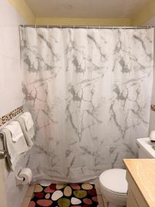Grand Two Bedroom Apt