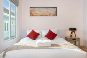 Luxury 6BR Pool Villa A Patong 5 Mins to Beach