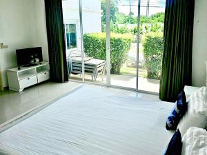 Rawai 3 Bedroom Pool Villa near Nai Harn Beach
