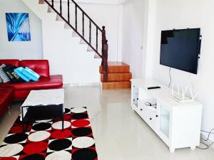 Rawai 3 Bedroom Pool Villa near Nai Harn Beach