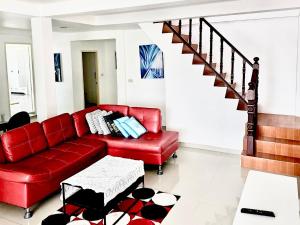 Rawai 3 Bedroom Pool Villa near Nai Harn Beach