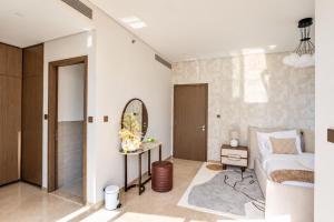 Grande Downtown Dubai - Luxury 2BR Apt with Balcony & Stunning City Views