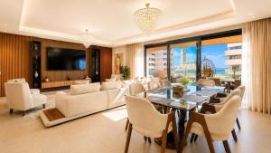Business Travelers - Ocean and Marina Views