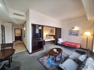 Best Times Square Service Apartment by Le Seanta