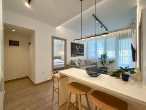 Luxury Downtown Apartment F4