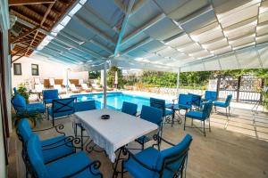 Charming 2-Bedroom Apartment with Shared Pool in Kalkan center