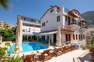 Charming 2-Bedroom Apartment with Shared Pool in Kalkan center