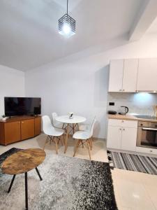 Apartment near TIA