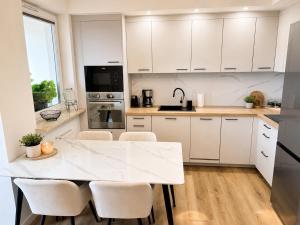 Przestronny 50m2 Ochota Darmowy Parking Balkon
