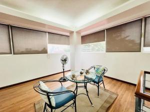 4 Bedroom Apartment with 4 T&B near Oakridge 5 mins to IT Park