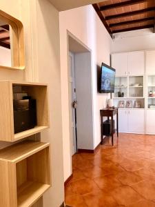White Roads Apartment
