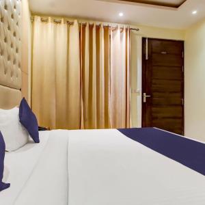 Fab Hotel Diamond