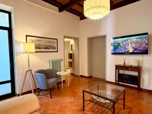 White Roads Apartment