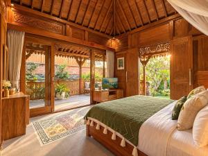 Traditional Joglo Pool Villa Ubud Nusa Havens