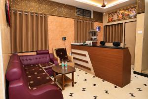 Hotel Raaj Bhaavan - US Consulate - Nungambakkam