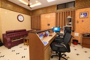 Hotel Raaj Bhaavan - US Consulate - Nungambakkam